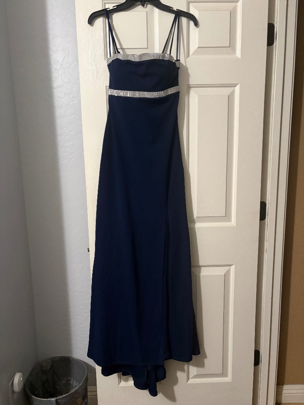 Brand New Jump Apparel evening gown navy blue Size 9/10